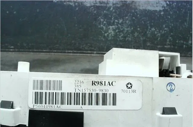 Compteur Chrysler VOYAGER IV (RG, RS) 2.5 crd (2000-2008) occasion — photo 3