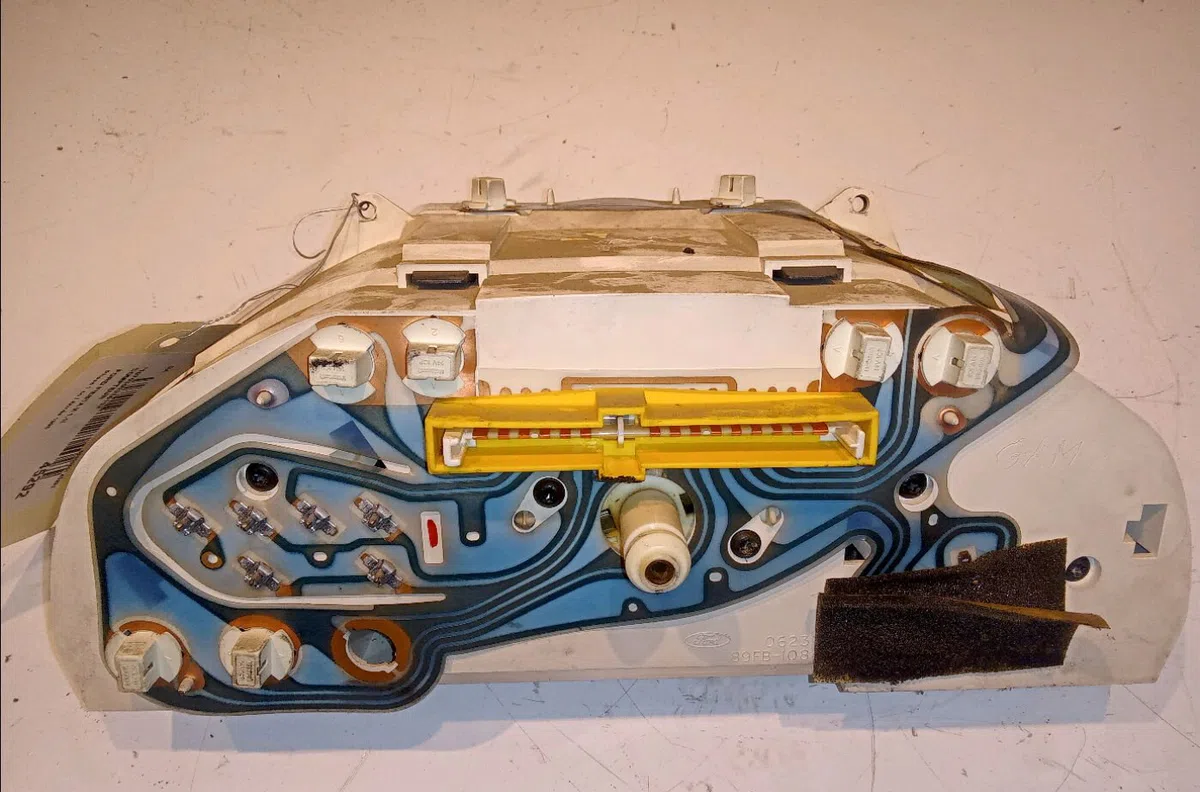 Compteur Ford FIESTA III (GFJ) 1.1 (1989-1995) occasion — photo 2