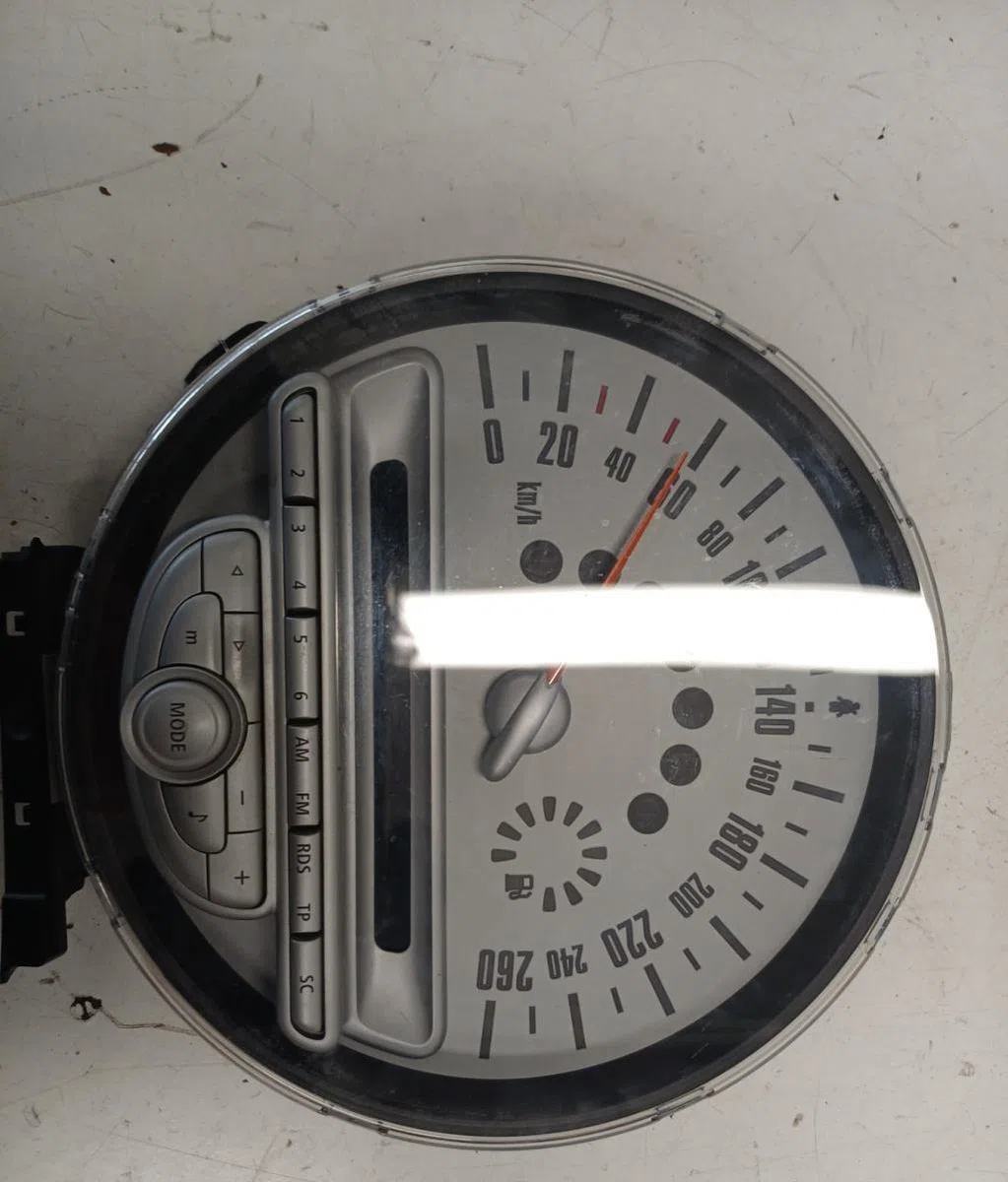 Compteur MINI MINI 2 R55 CLUBMAN PHASE 1 BREAK occasion — photo 2