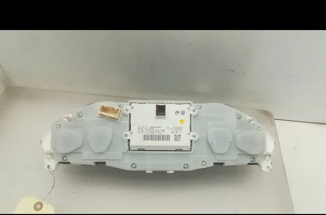 Compteur Peugeot 208 I (CA_, CC_) 1.6 hdi (2012) occasion — photo 2