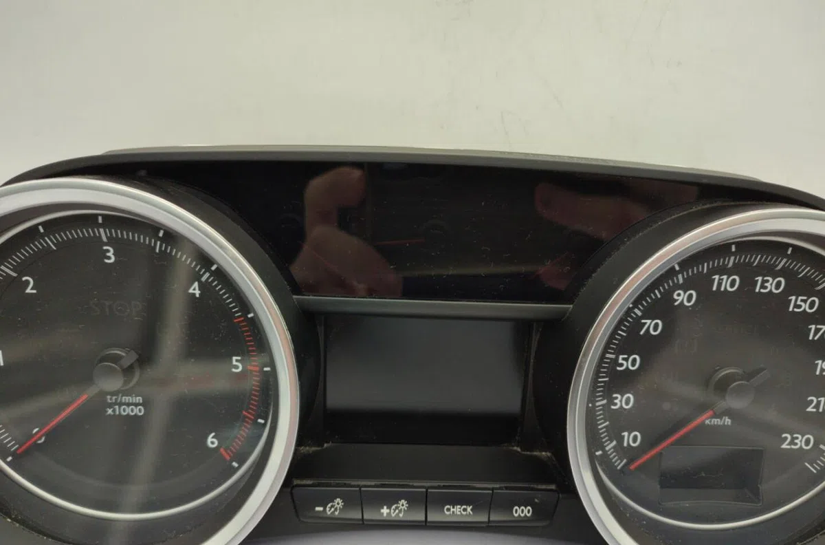 Compteur PEUGEOT 508 1 PHASE 2 occasion — photo 3