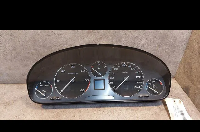 Compteur Peugeot 607 (9D, 9U) 2.2 hdi (2000-2006) occasion — photo 3