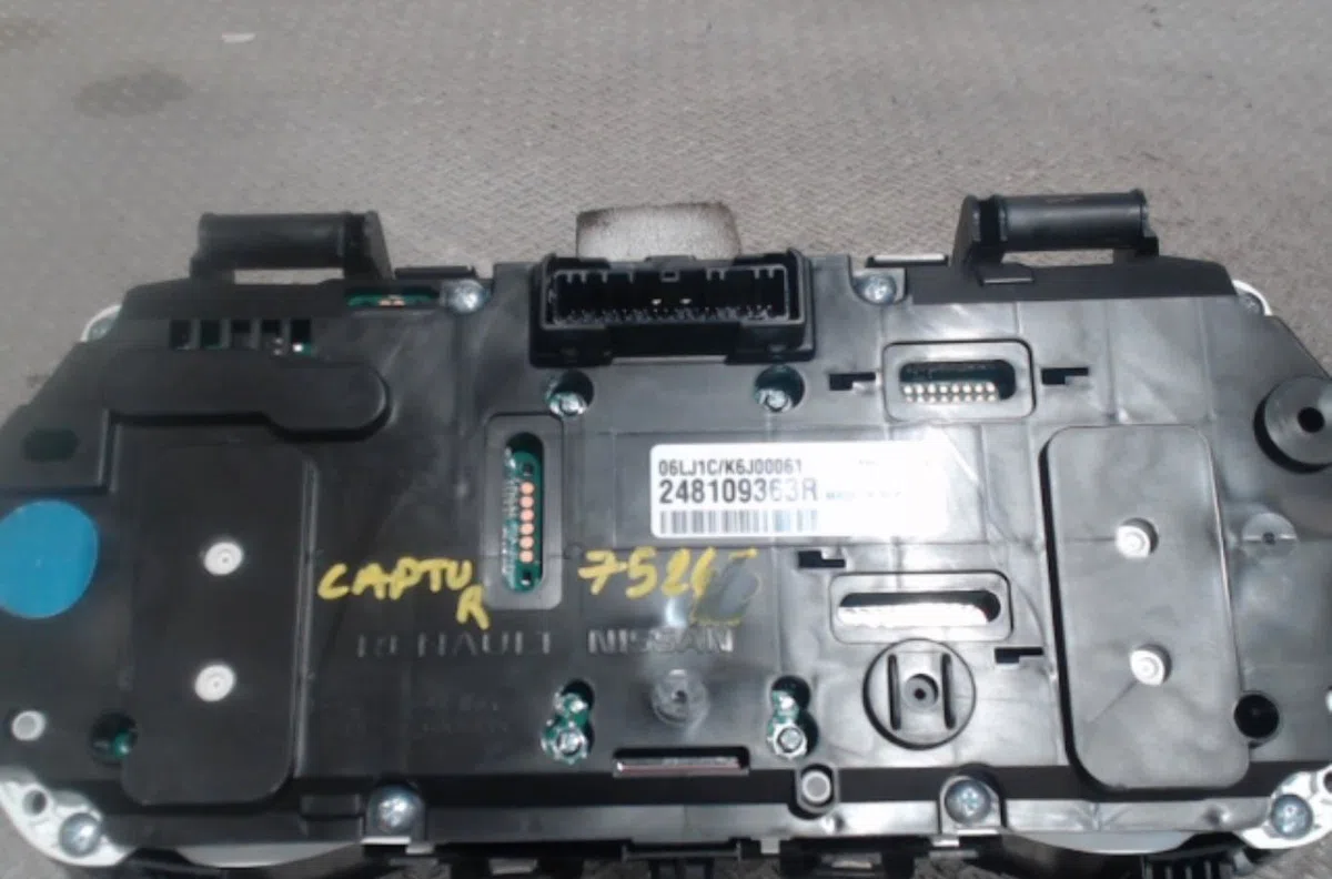Compteur Renault CAPTUR II (HF_) Blue dci 95 (hfaf) (2020) occasion