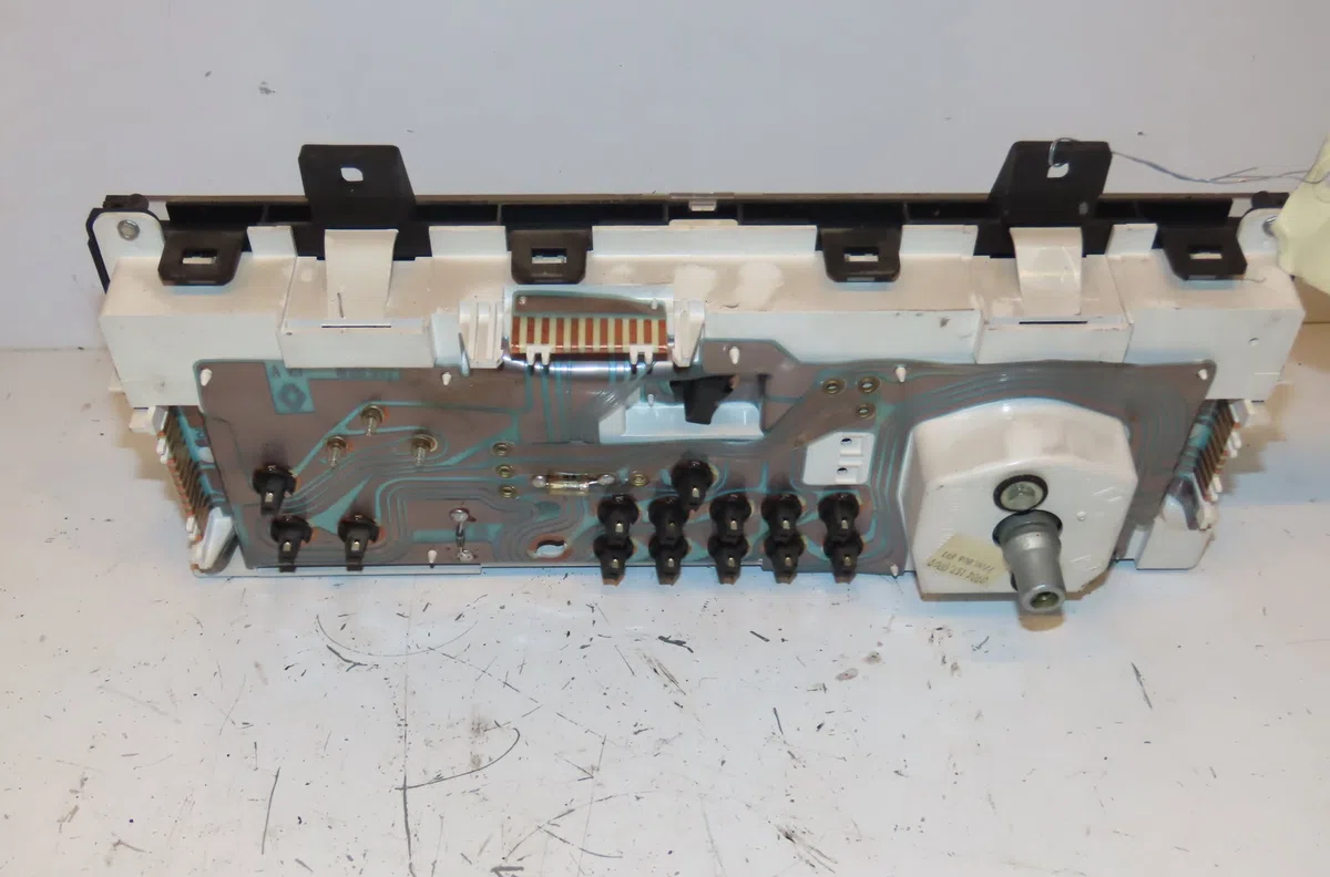 Compteur Renault CLIO I (B-C57_, 5-357_) 1.1 (1991-1998) occasion — photo 2