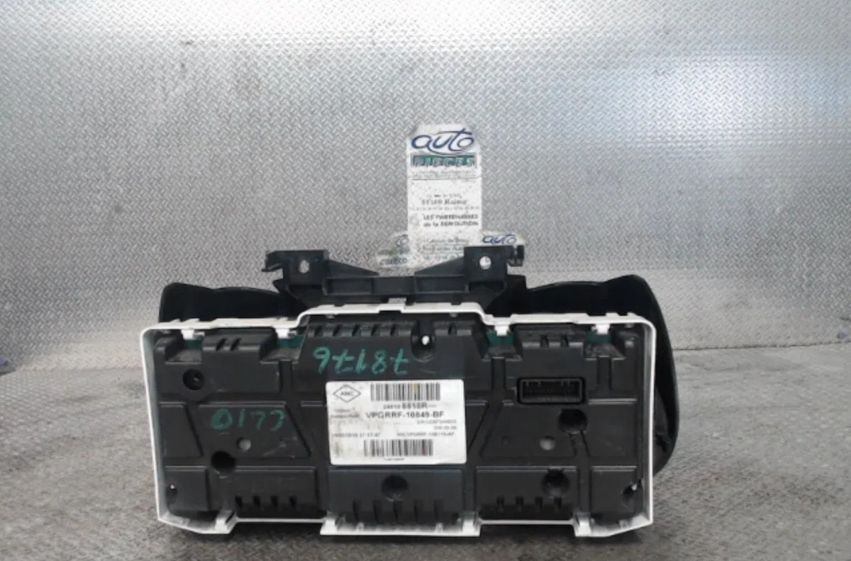 Compteur Renault CLIO IV (BH_) 1.5 dci 75 (2012) 5 portes occasion — photo 2