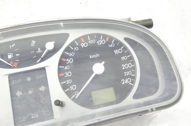 Compteur RENAULT LAGUNA 2 PHASE 1 BREAK occasion — photo 3