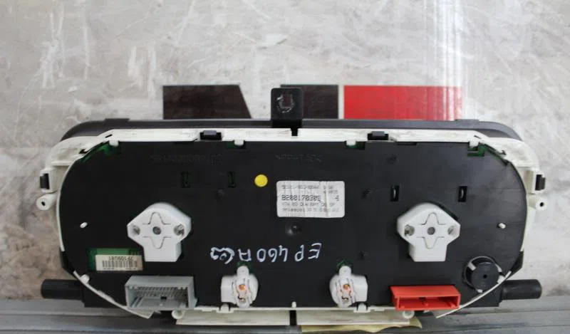 Compteur RENAULT LAGUNA 2 PHASE 1 BREAK occasion