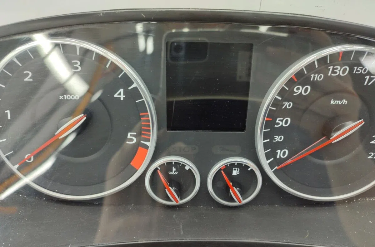 Compteur RENAULT LAGUNA 3 PHASE 1 occasion — photo 4