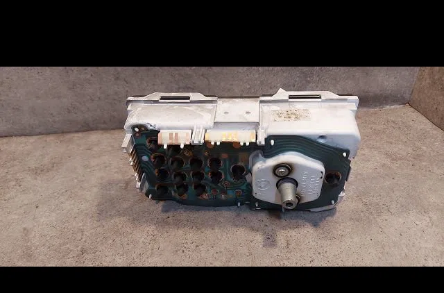 Compteur Renault SUPER 5 (B-C40_) 1.4 cat (b-c-407) (1985-1996) occasion — photo 2