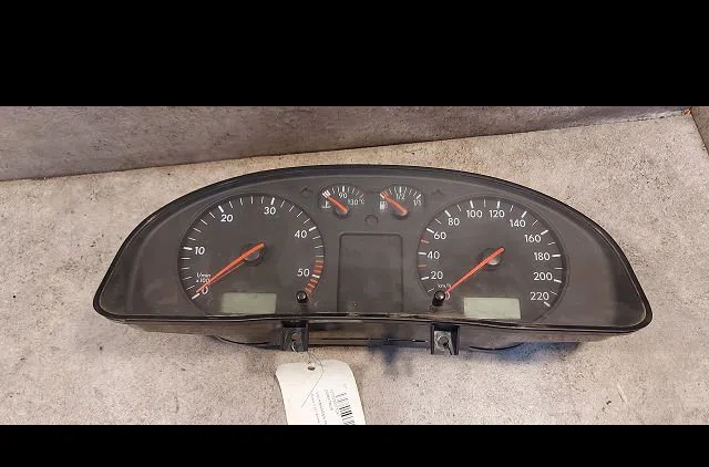 Compteur Volkswagen PASSAT B5 (3B2) 1.9 tdi (1996-2000) occasion — photo 3