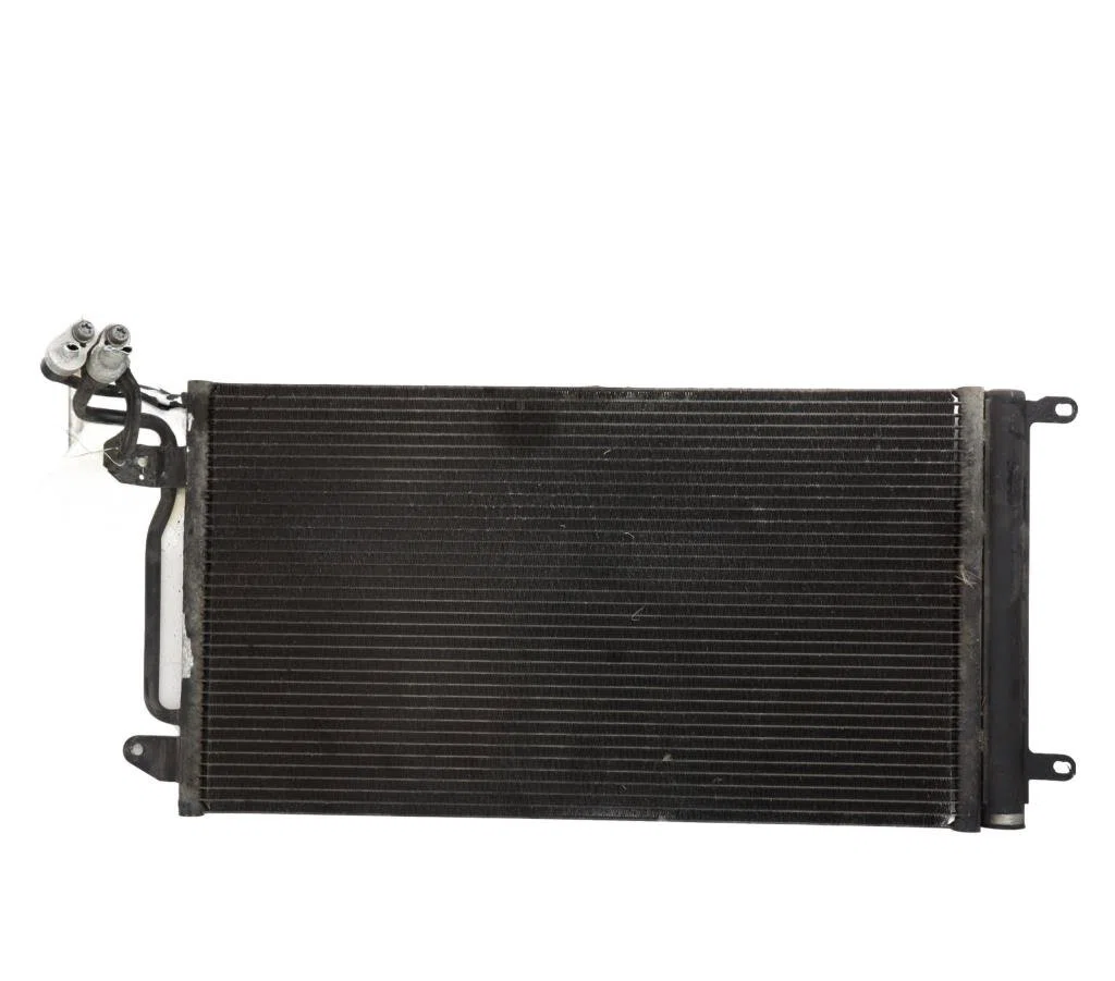 Condenseur clim Audi A1 Sportback (8XA, 8XF) 1.4 tfsi (2011-2015) occasion — photo 4