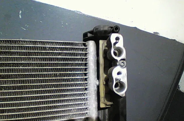 Condenseur clim Bmw 1 (E81) 116 d (2008-2011) 3 portes occasion — photo 2