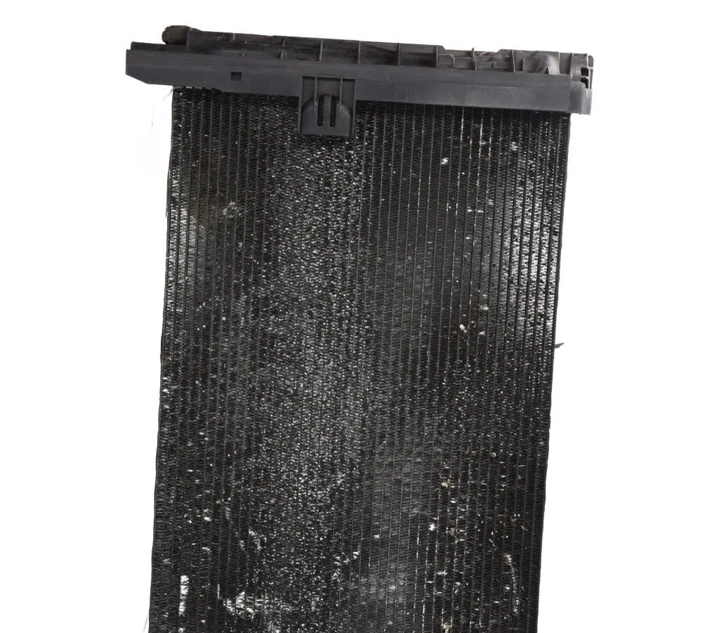 Condenseur clim Bmw 3 Touring (E91) 318 i (2007-2012) occasion — photo 2