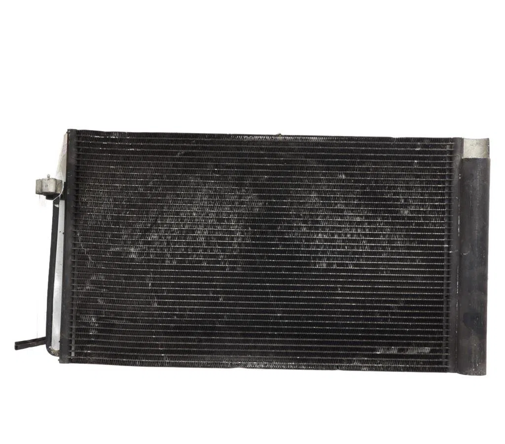 Condenseur clim BMW SERIE 5 E60  SERIE 5 E60 PHASE 1 occasion — photo 2