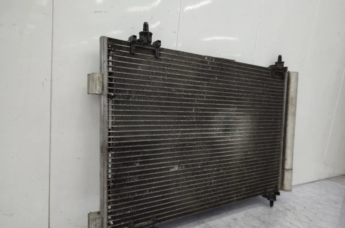 Condenseur clim CITROEN C4 GRAND PICASSO 1 occasion — photo 2