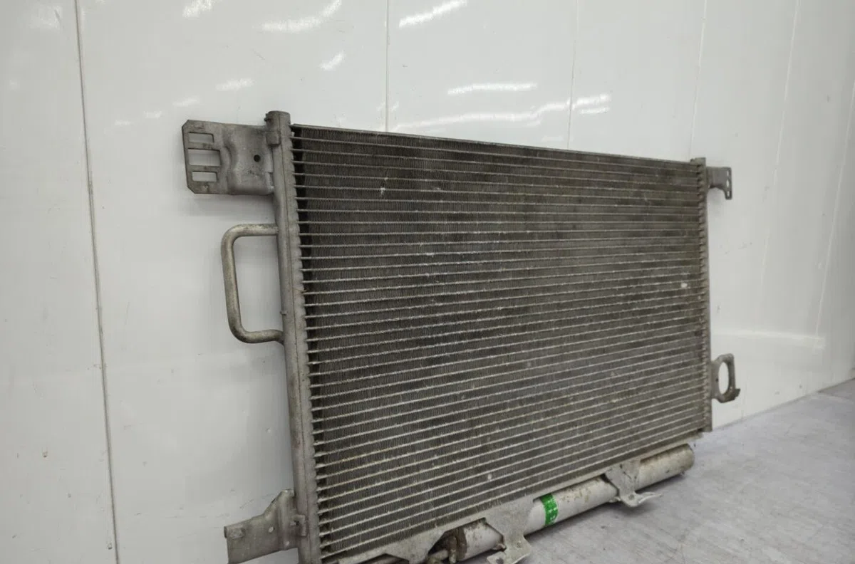 Condenseur clim MERCEDES CLASSE CLK 209 COUPE occasion