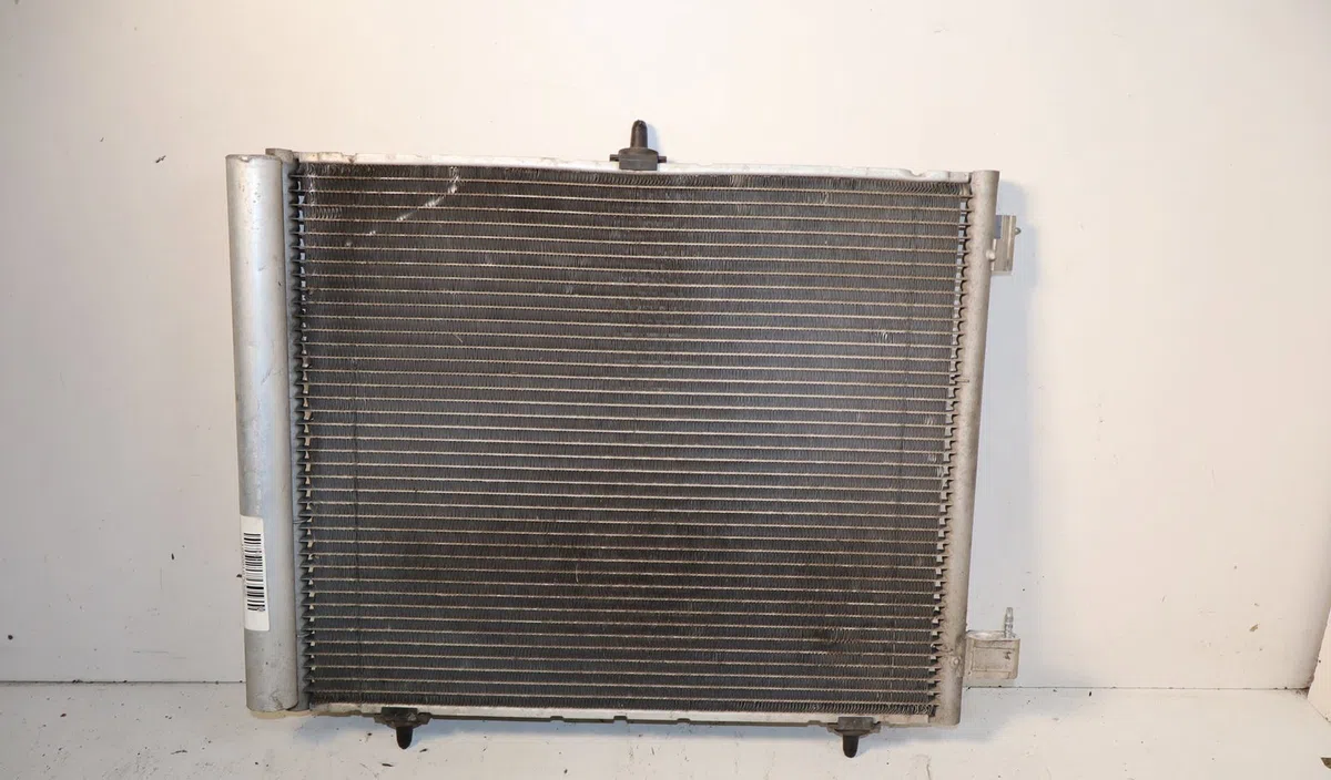 Condenseur clim Peugeot 208 I (CA_, CC_) 1.0 (2012) occasion