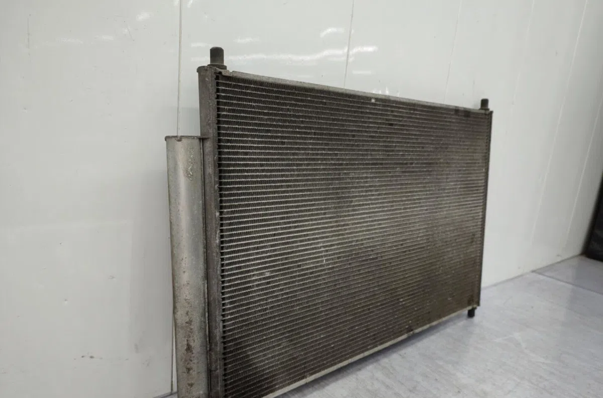 Condenseur clim TOYOTA AURIS 1 PHASE 1 occasion