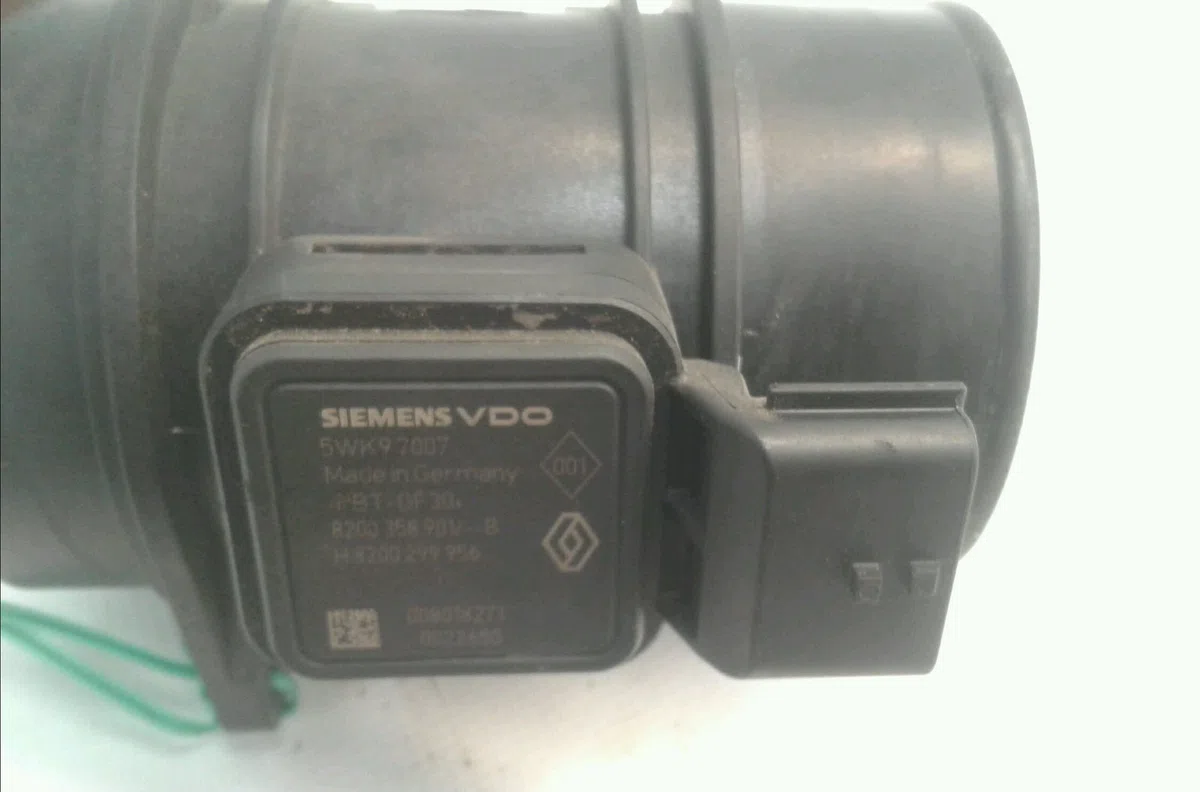 Debimetre air RENAULT CLIO III 2008 occasion