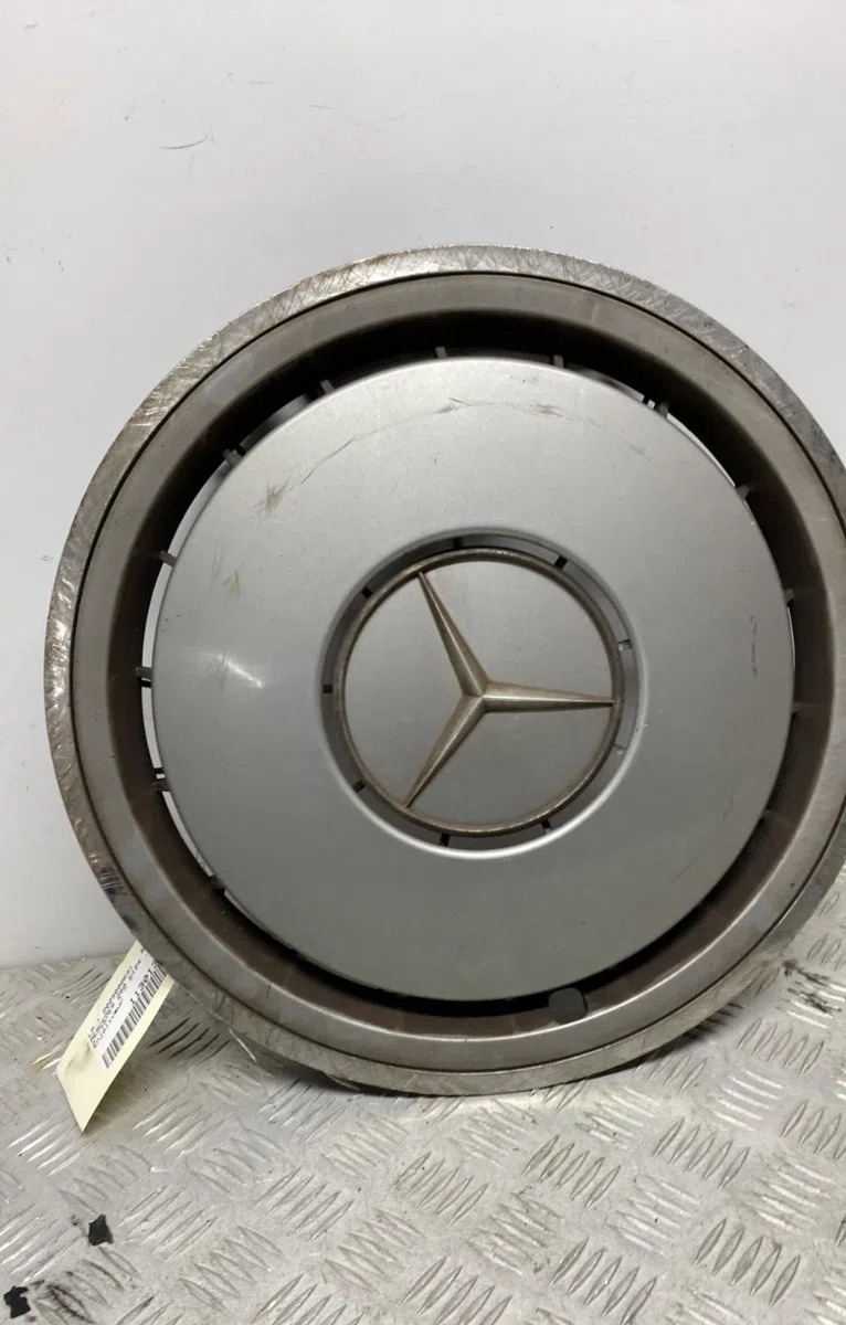 Enjoliveur de roue MERCEDES 250 W124 PHASE 1 occasion