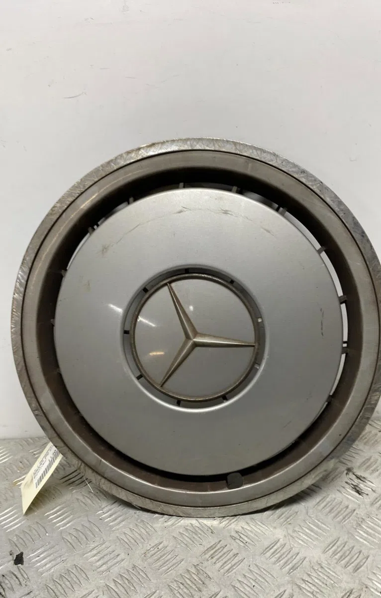Enjoliveur de roue MERCEDES 250 W124 PHASE 1 occasion