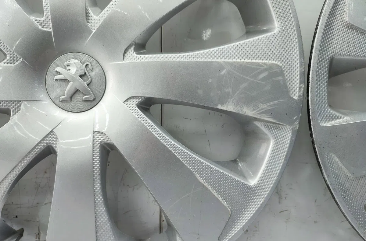 Enjoliveur de roue PEUGEOT 108 occasion