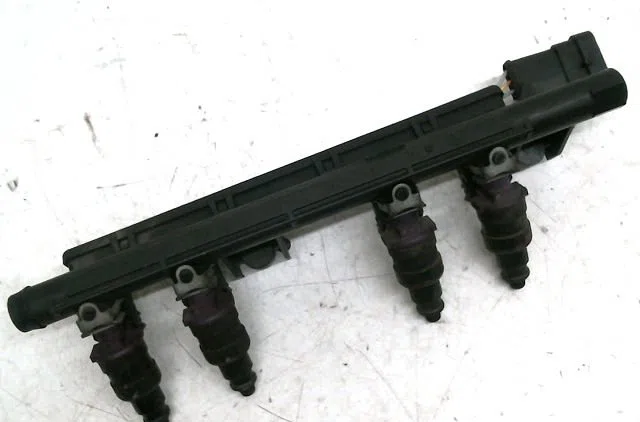 Ensemble injecteurs Renault CLIO II (BB_, CB_) 1.2 (bb0a, bb0f, bb10, bb1k, bb28, bb2d, bb2h, cb0a,... (1998-2010) 5 por
