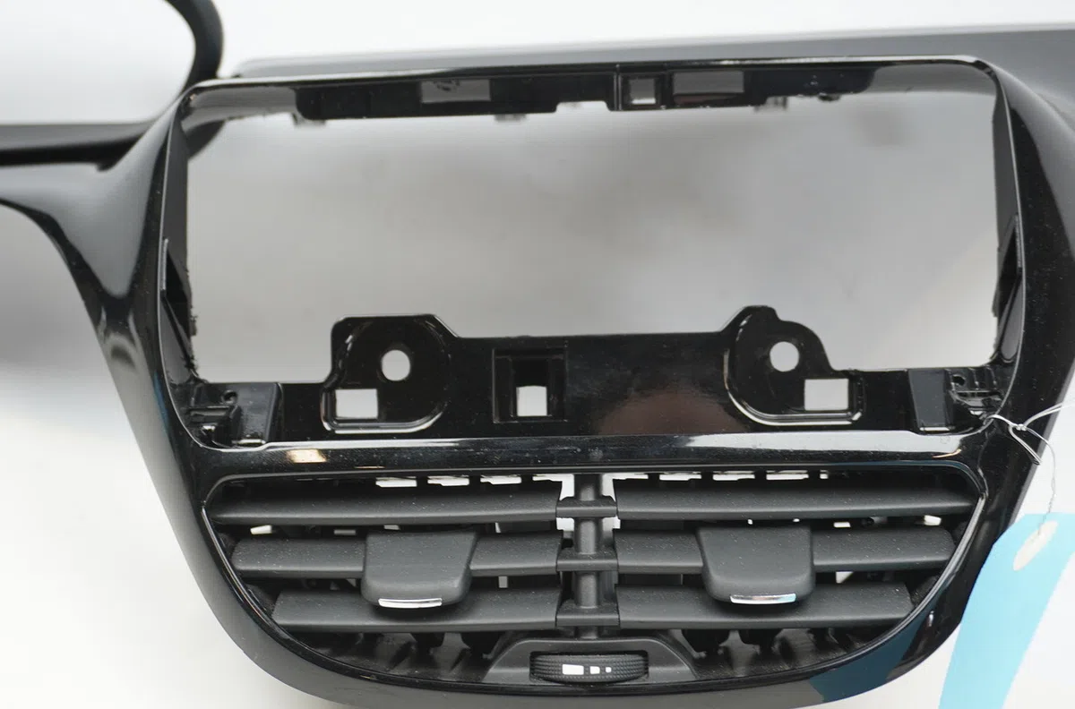 Entourage compteur Peugeot 2008 I (CU_) 1.2 puretech 82 (2018-2019) occasion