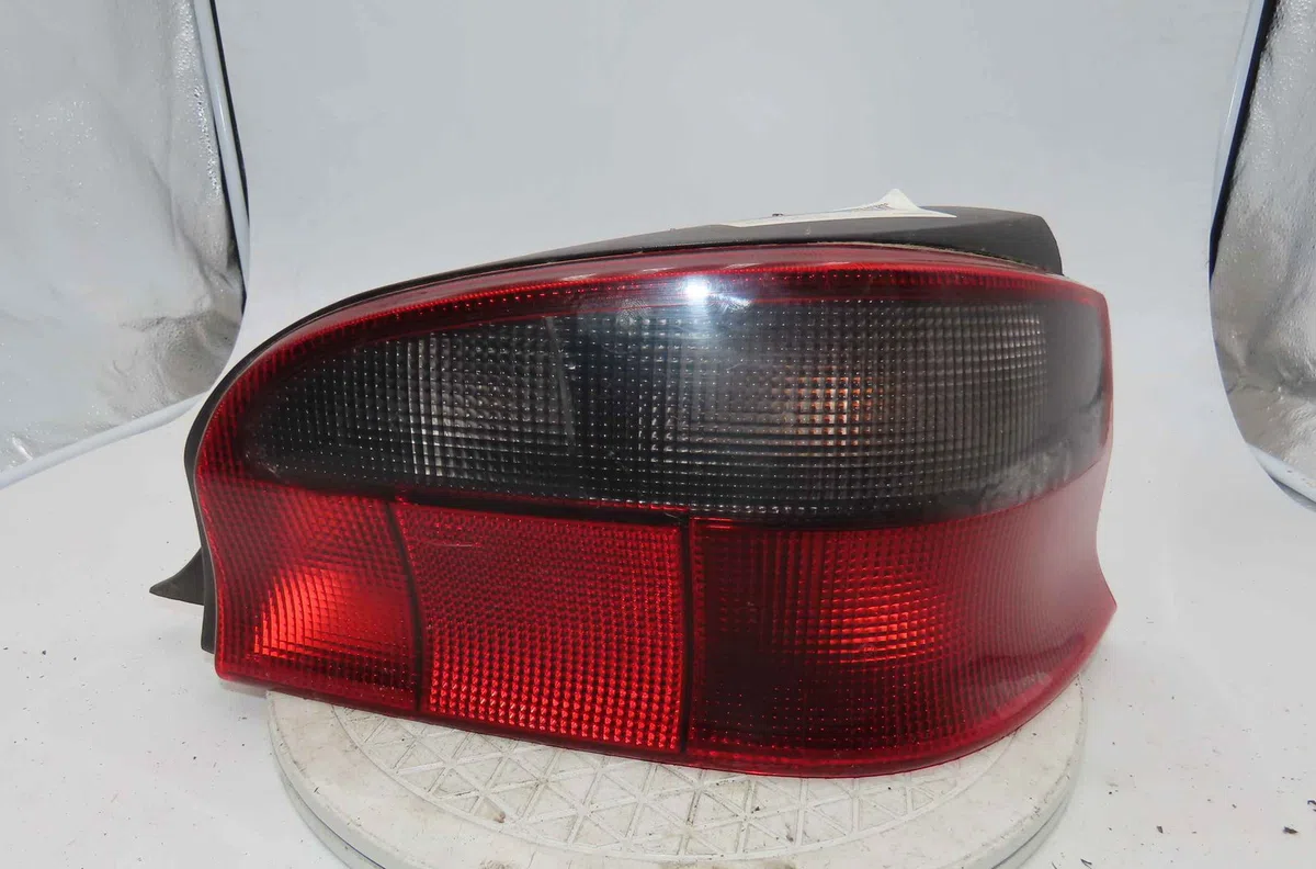 Feu arrière droit CITROEN SAXO occasion