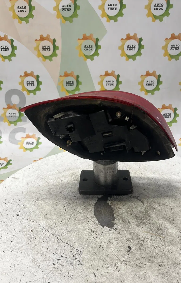 Feu arrière droit FORD KA 1 PHASE 1 occasion