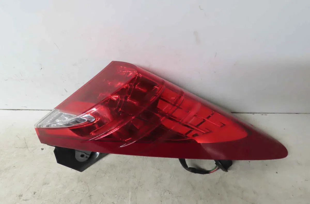 Feu arrière droit HONDA CIVIC IX occasion