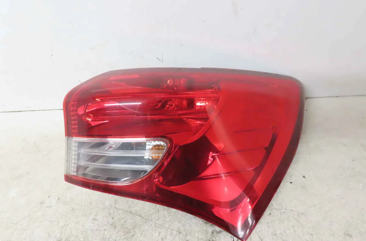 Feu arrière droit HYUNDAI IX20 occasion