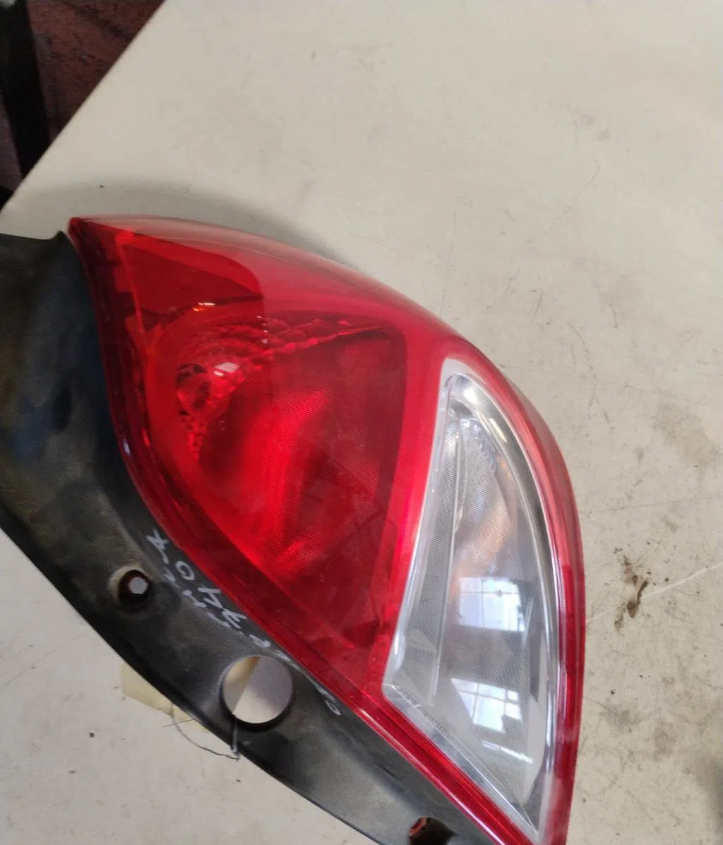 Feu arrière droit RENAULT CLIO 3 PHASE 2 occasion