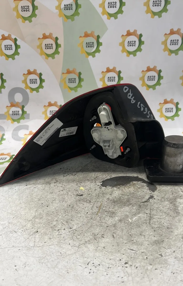 Feu arrière droit RENAULT MEGANE 2 PHASE 1 occasion