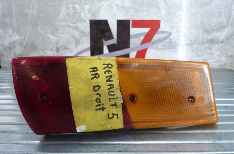 Feu arrière droit RENAULT R5 PHASE 2 occasion