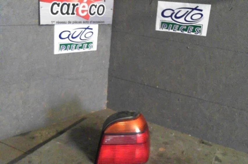 Feu arrière droit VOLKSWAGEN GOLF 3  GOLF 3 occasion
