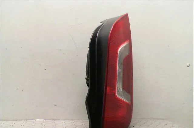 Feu arrière droit VOLKSWAGEN UP  1.0 75ch occasion