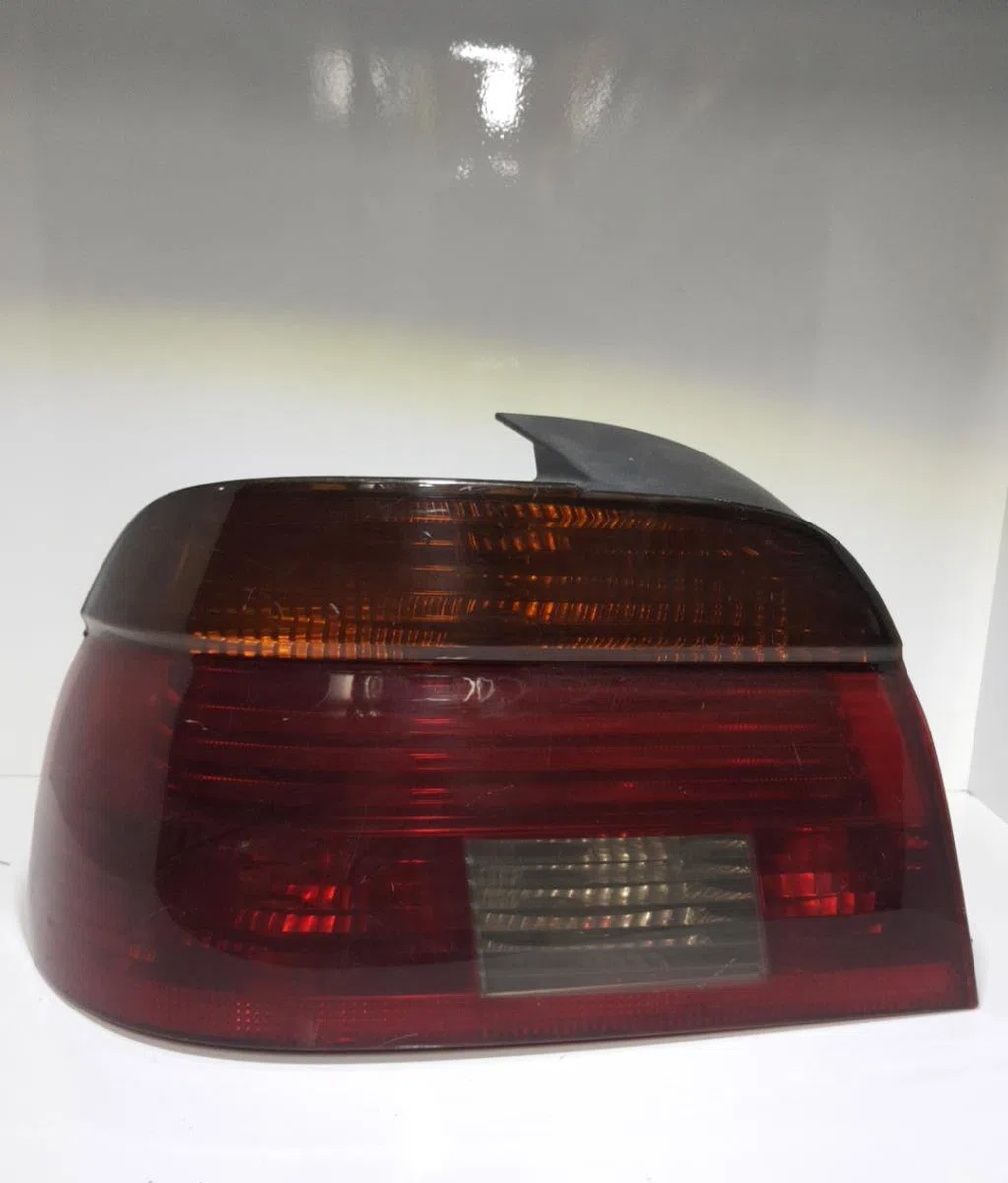Feu arrière gauche BMW SERIE 5 E39 PHASE 1 occasion