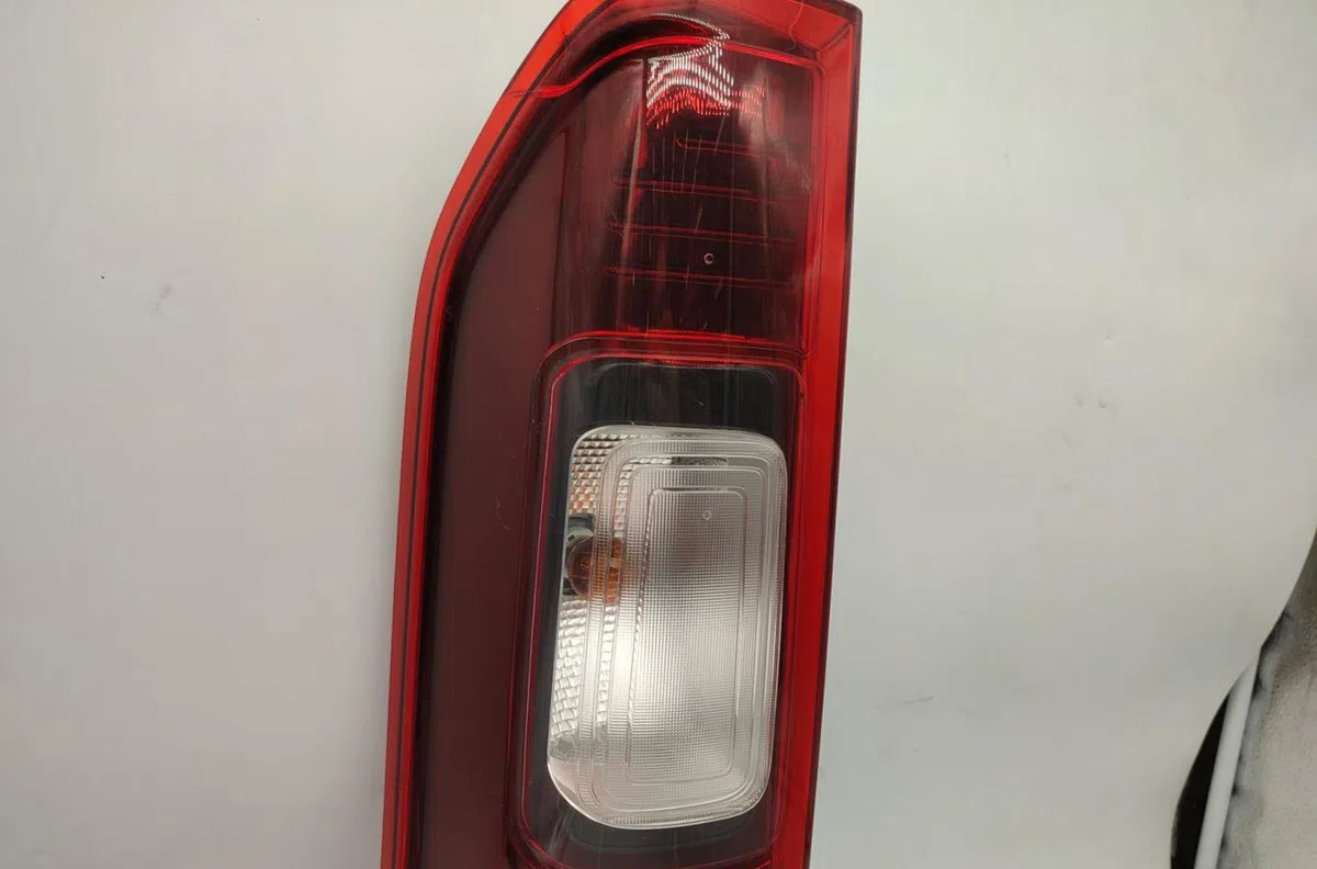 Feu arrière gauche FIAT TALENTO occasion