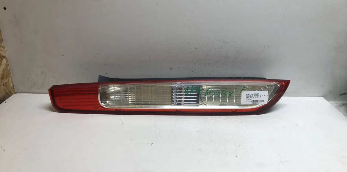 Feu arrière gauche Ford FOCUS II (DA_, HCP, DP) 1.8 tdci (2005-2012) occasion
