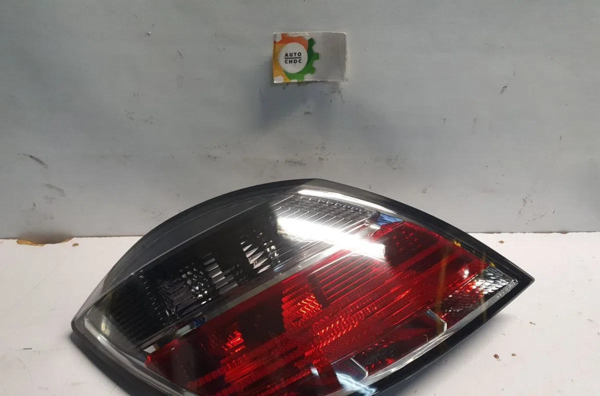 Feu arrière gauche OPEL ASTRA H PHASE 2 occasion