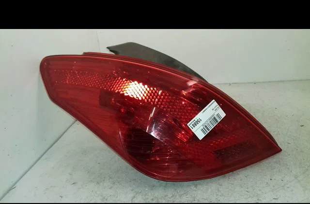 Feu arrière gauche PEUGEOT 308 occasion