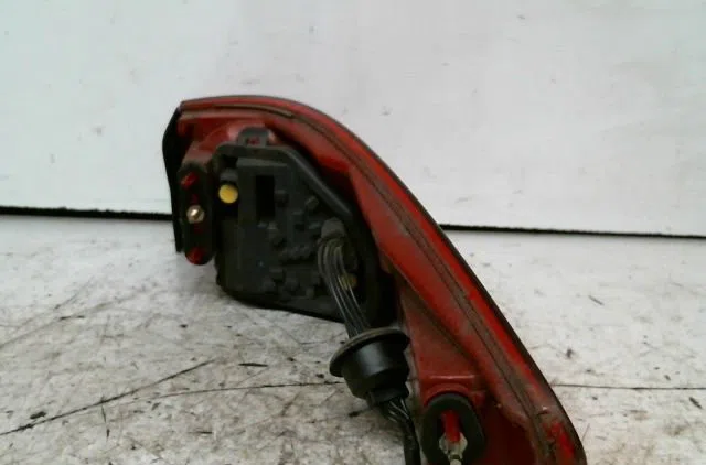 Feu arrière gauche Peugeot 607 (9D, 9U) 2.2 hdi (2000-2006) occasion