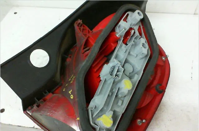 Feu arrière gauche RENAULT MODUS  1.5 DCI 80ch occasion