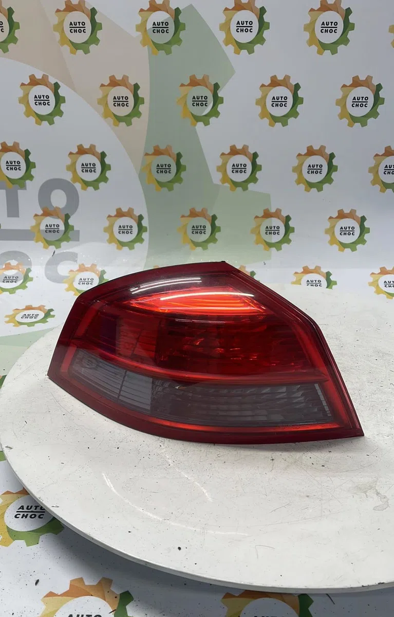 Feu arrière gauche RENAULT VEL SATIS PHASE 1 occasion