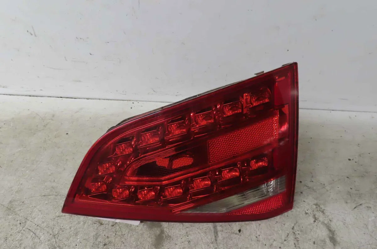 Feu arrière intérieur droit AUDI A4 III occasion