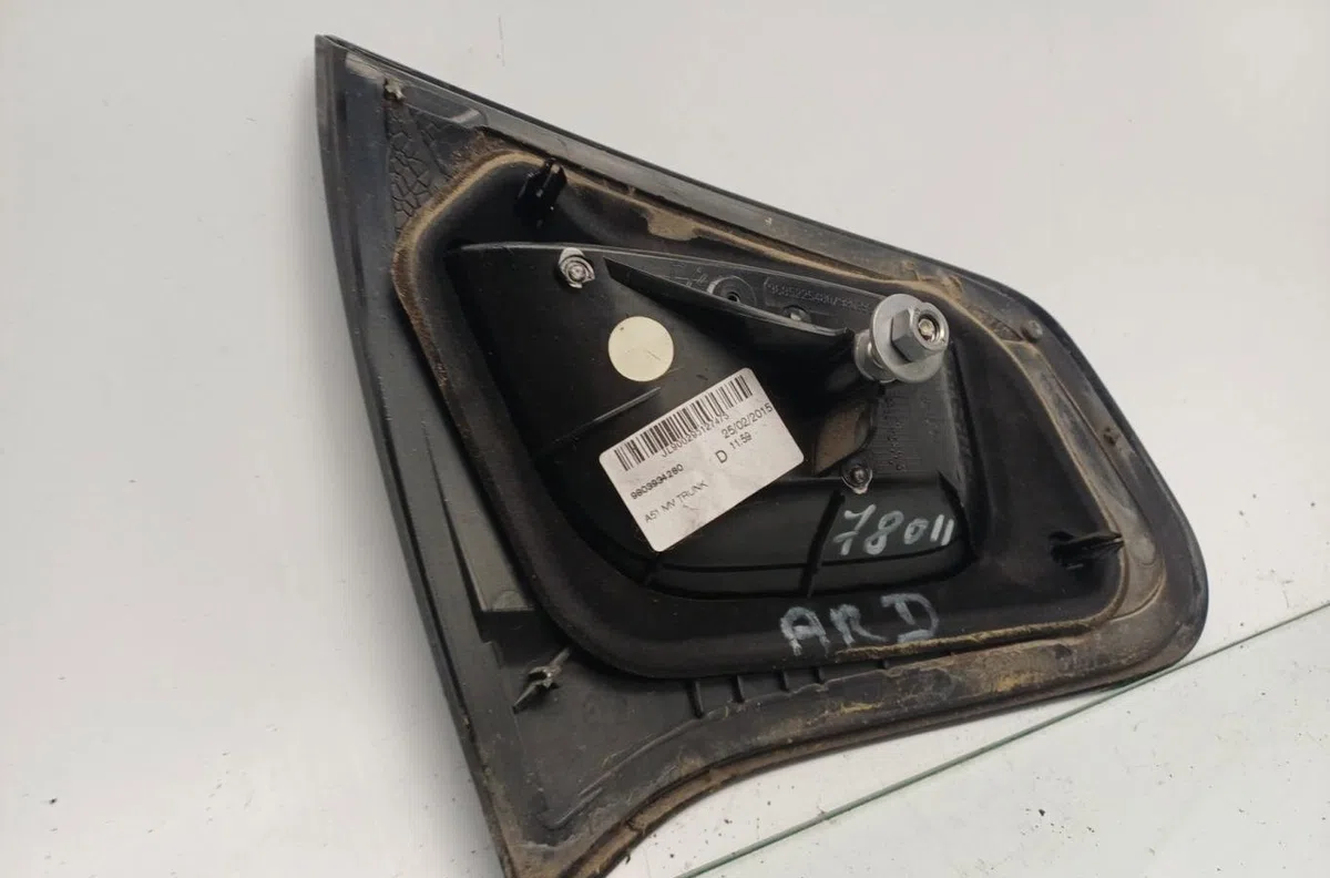 Feu arrière intérieur droit CITROEN C3 2 PHASE 2 occasion