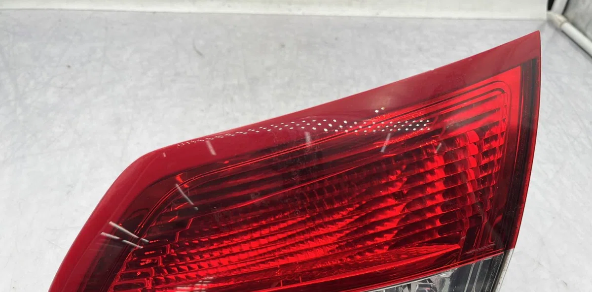 Feu arrière intérieur droit CITROEN C4 2 PHASE 1 occasion