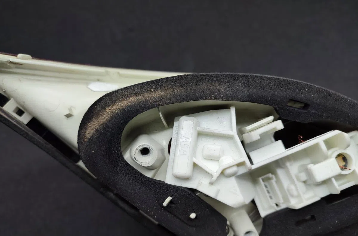 Feu arrière intérieur droit OPEL ASTRA J PHASE 1 occasion