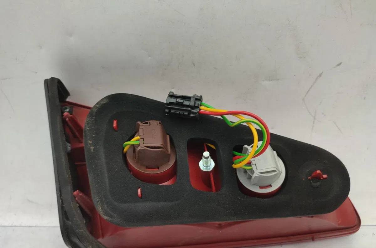 Feu arrière intérieur droit PEUGEOT 607 PHASE 2 occasion